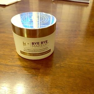 It! Cosmetics Bye Bye Makeup makeup remover